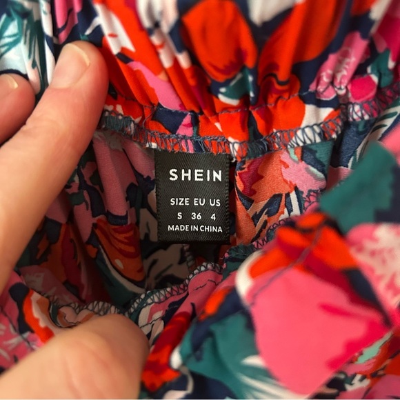 NWOT SHEIN Frenchy Floral Print Wide Leg Cropped Pants Women’s Size Small - Picture 5 of 8